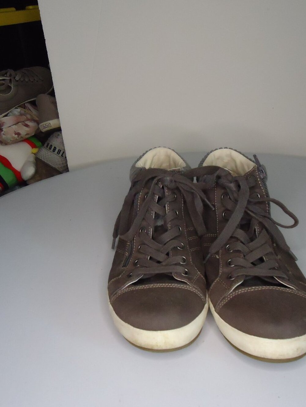 Taos Women Startup Sneaker Shoe Gray STP-13988 Mid Top Lace & Zip Sz 9.5